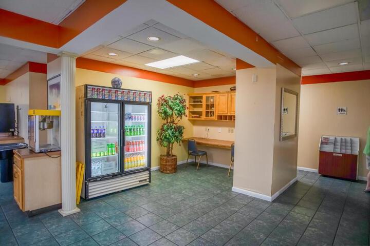OYO hotel Greensboro east I 40