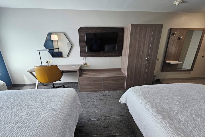 Room 17 of 61