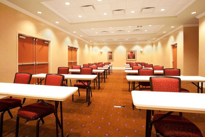 Holiday Inn Aurora North - Naperville by IHG