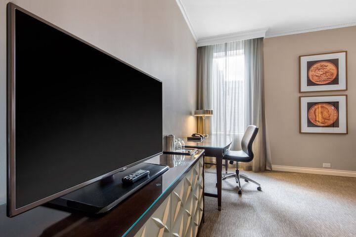 Room 51 of 111