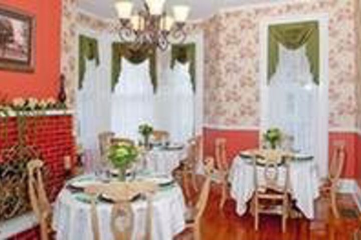 Abigail House Bed & Breakfast