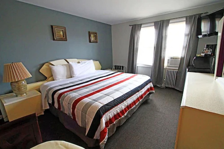 Room 15 of 40