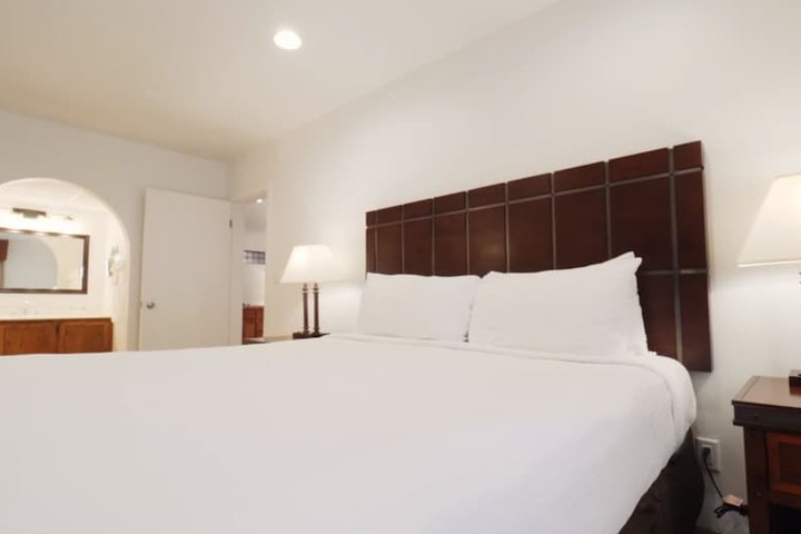 Room 18 of 64