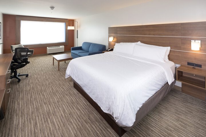 Holiday Inn Express and Suites Kalamazoo West by IHG