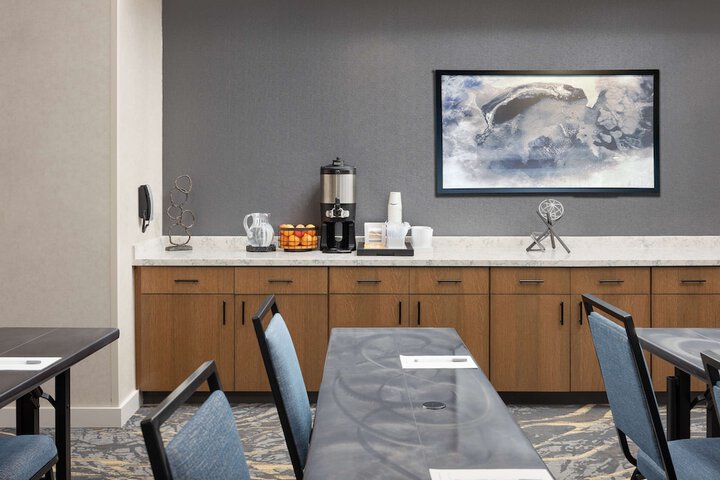 Hampton Inn & Suites Huntsville Downtown