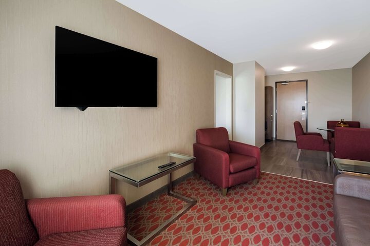 Room 53 of 88