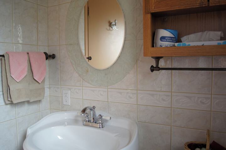 Room 14 of 65