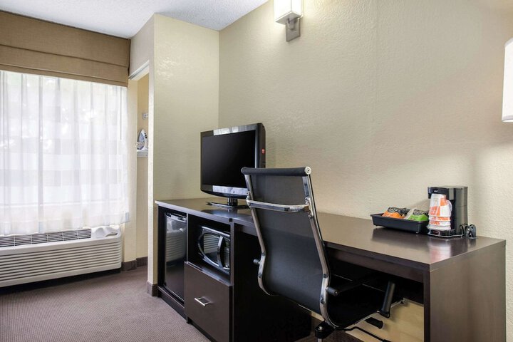 Room 18 of 41