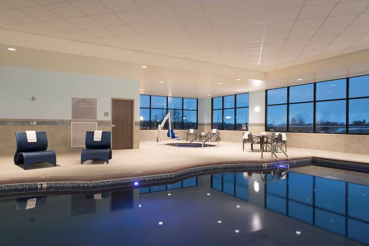 Hampton Inn & Suites Grand Rapids Downtown