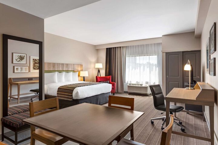 Country Inn & Suites by Radisson Smithfield-Selma, NC