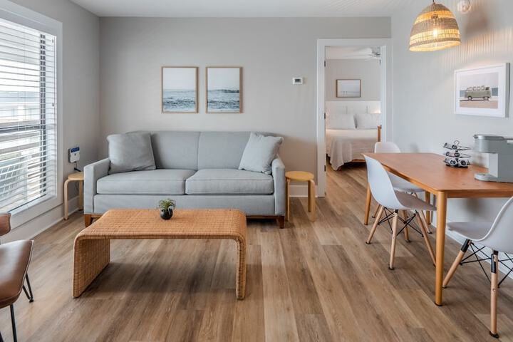 The Beach House Motel & Suites