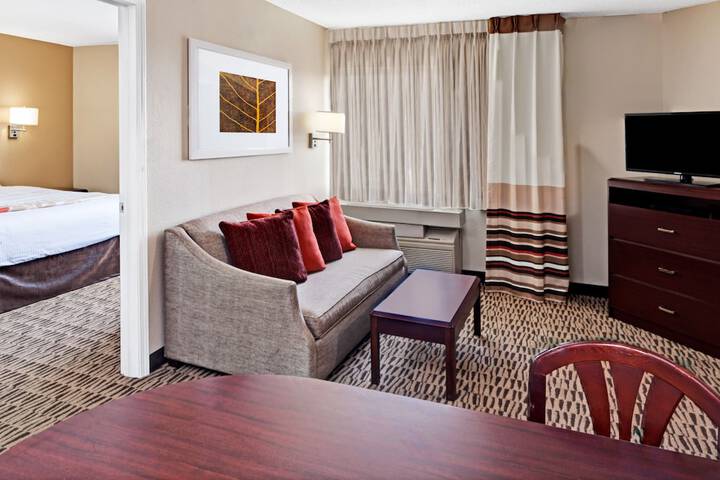 Room 17 of 44