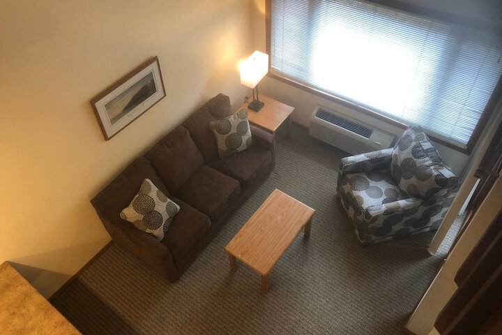 Room 64 of 185