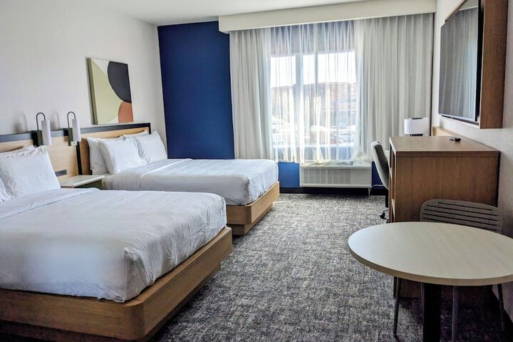 Spark by Hilton Montreal Brossard