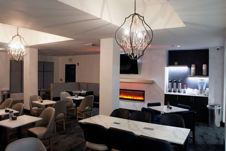Hotel Interior 11 of 25