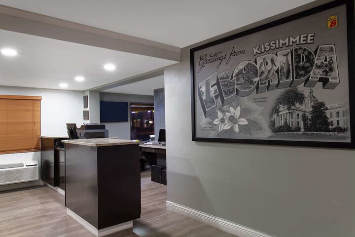 Super 8 by Wyndham Kissimmee