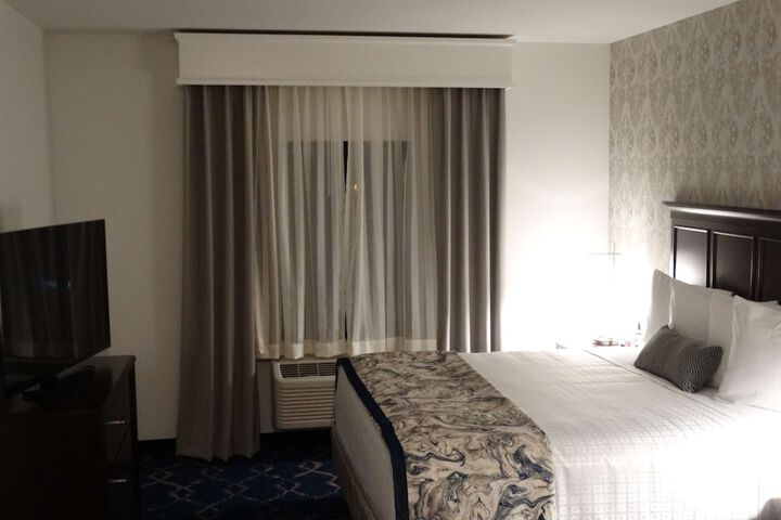 Room 22 of 34