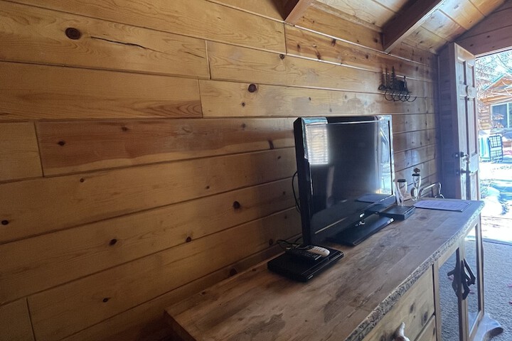 Room 33 of 51