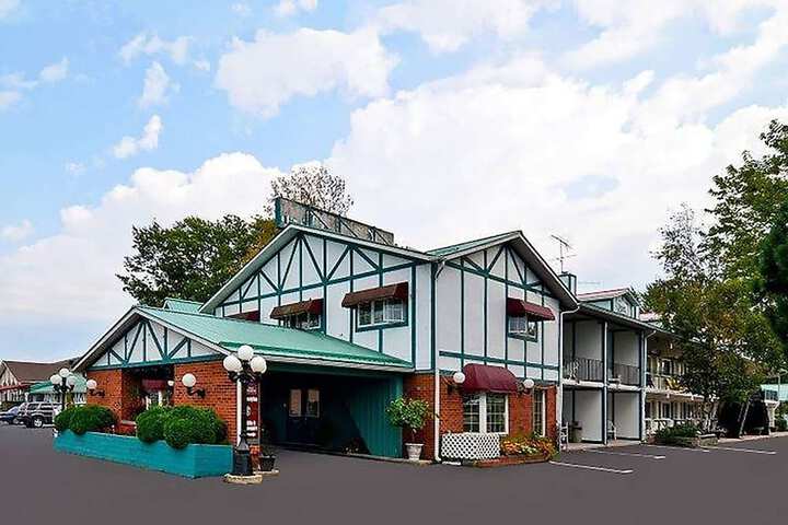 Hotel 3 of 58