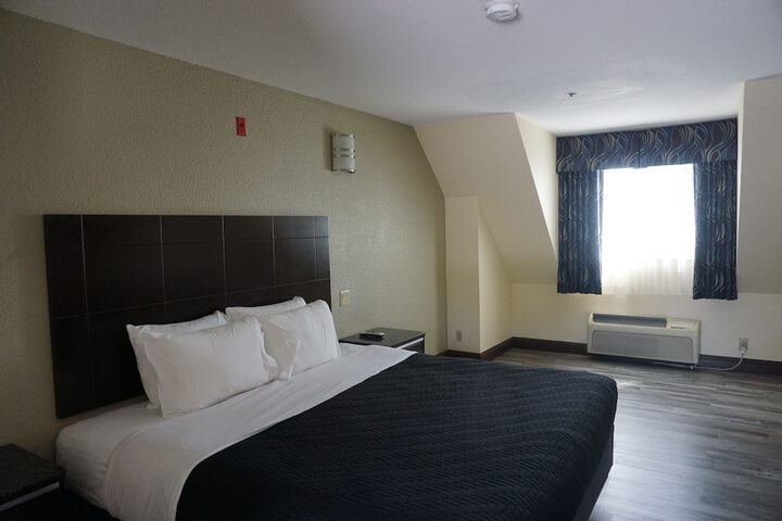 Room 15 of 46
