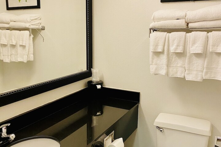 Room 13 of 26