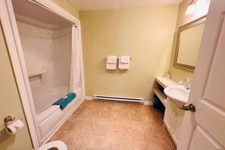 Room 51 of 122