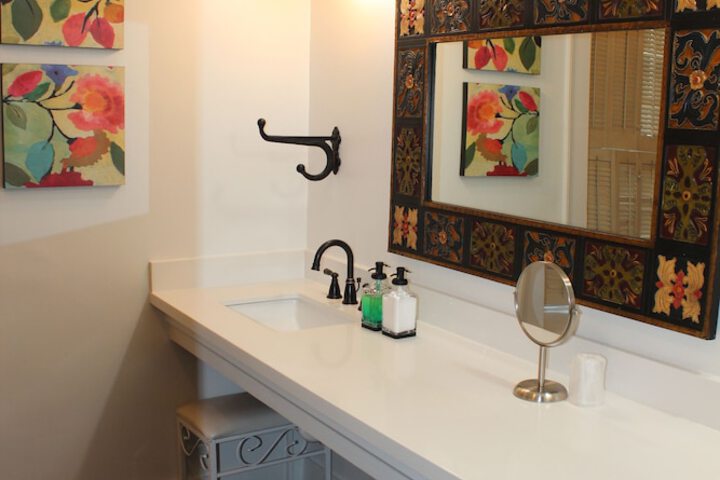 Room 15 of 33