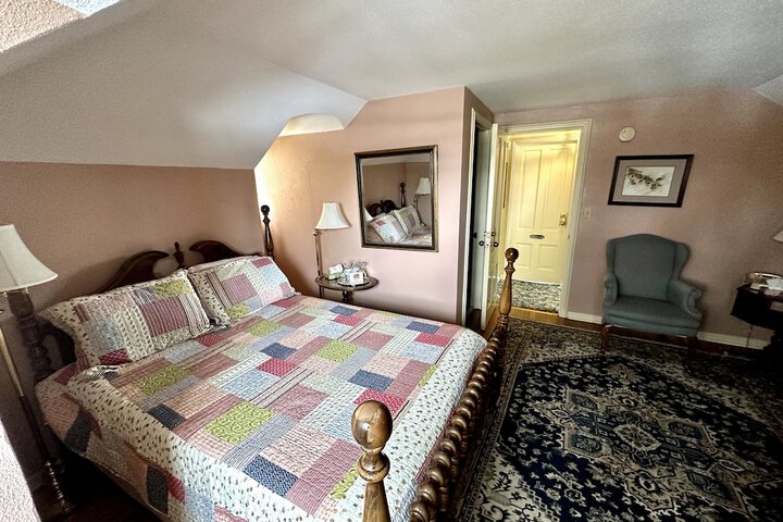 Montague Inn
