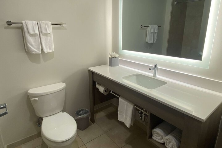 Room 46 of 63