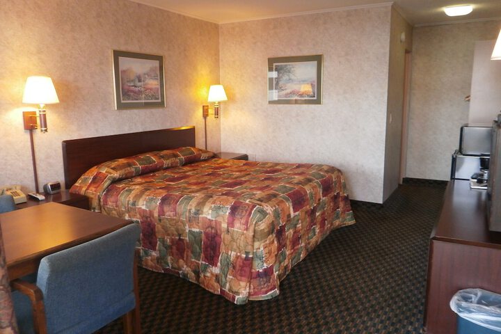 Richmond Inn & Suites