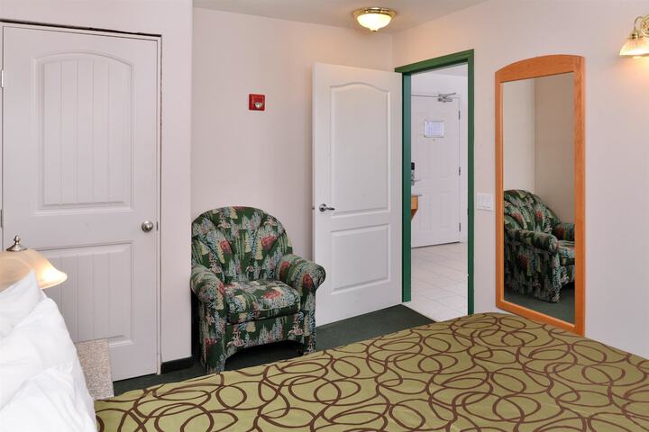 Room 19 of 39