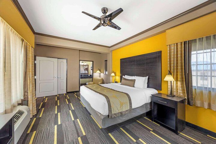 Room 16 of 36