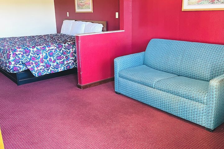 Room 9 of 31