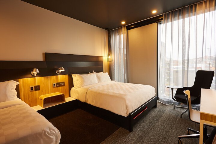 Room 9 of 40