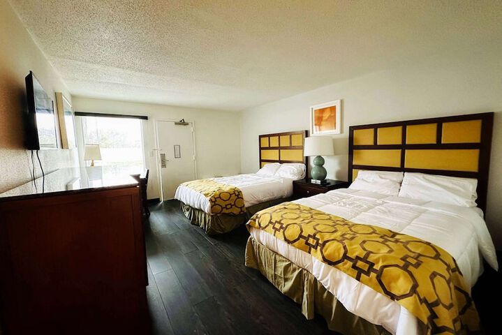 Room 96 of 111