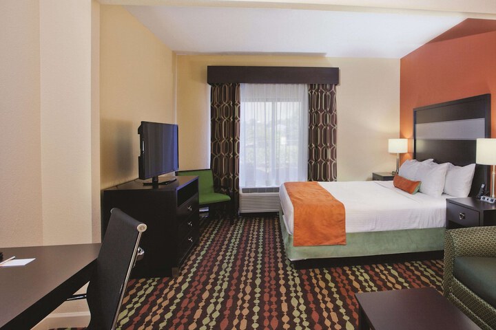Room 32 of 55