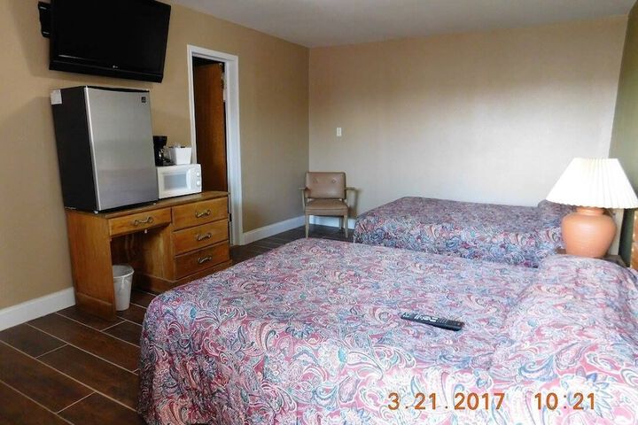 Room 4 of 13