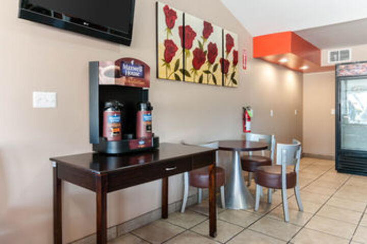 Motown Inn & Suites