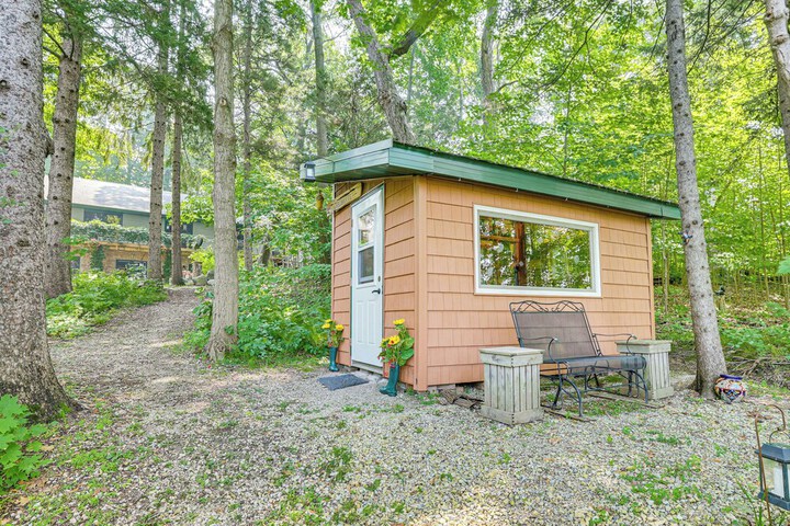On-site Trails: Rock River Retreat in Jefferson!