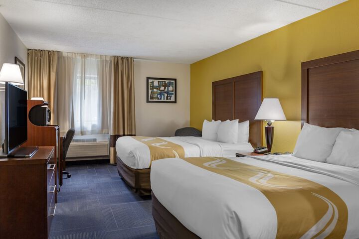 Quality Inn & Suites Zanesville City Center