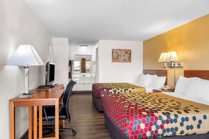 Room 25 of 46