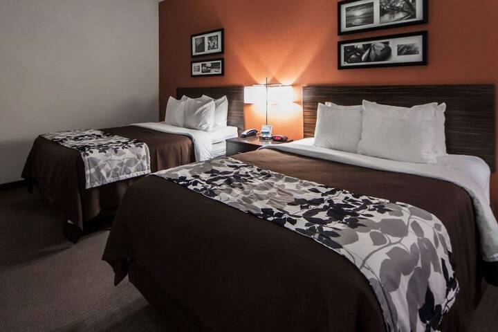 Room 34 of 63