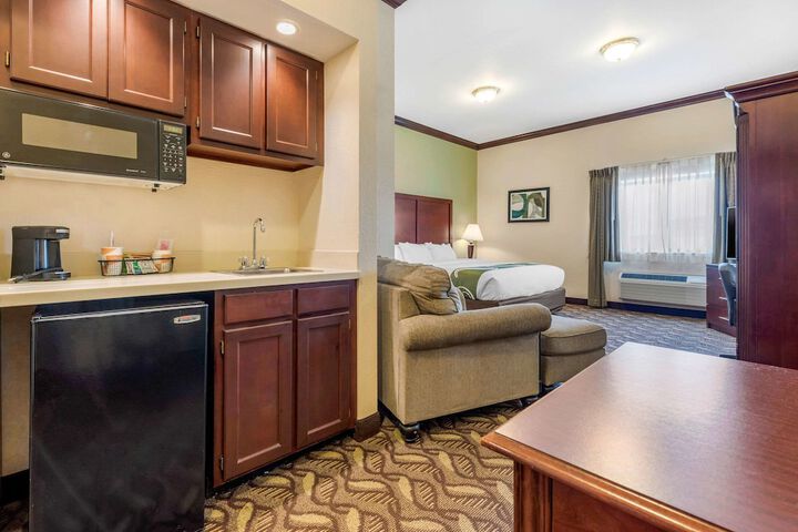 Quality Inn & Suites Zanesville City Center