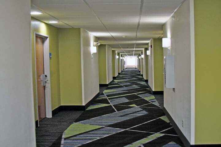 Ballroom/Hall 24 of 26