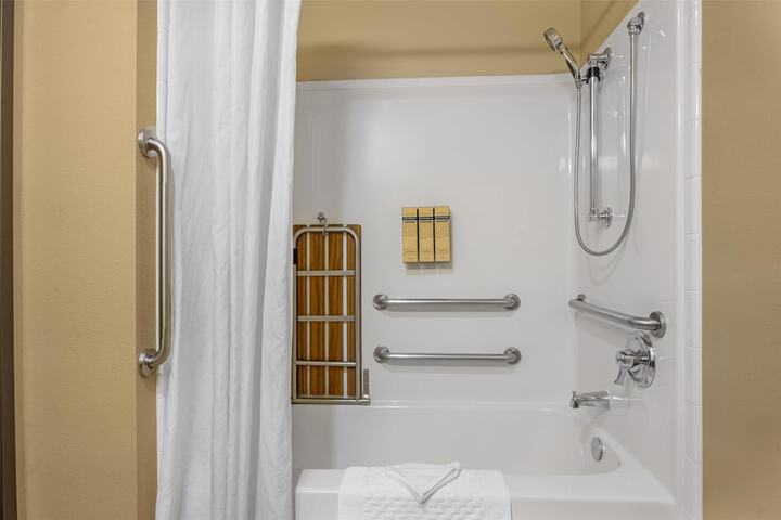 Best Western Plus Prairie Inn