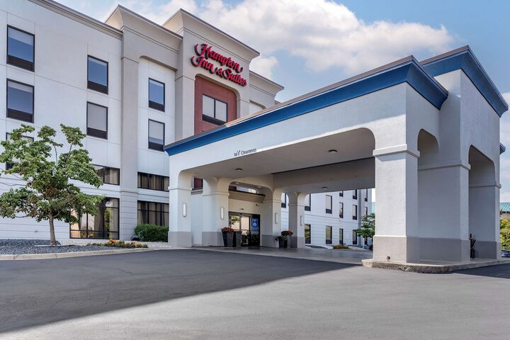 Hotel 2 of 43