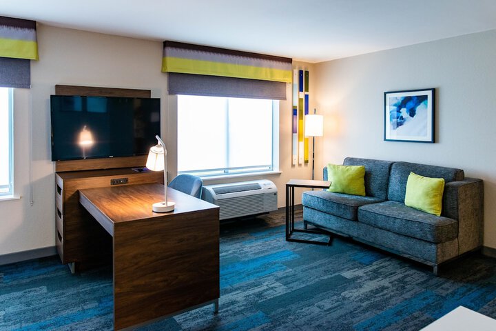 Room 43 of 75