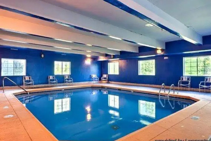 RODEWAY INN AND SUITES CARMEL
