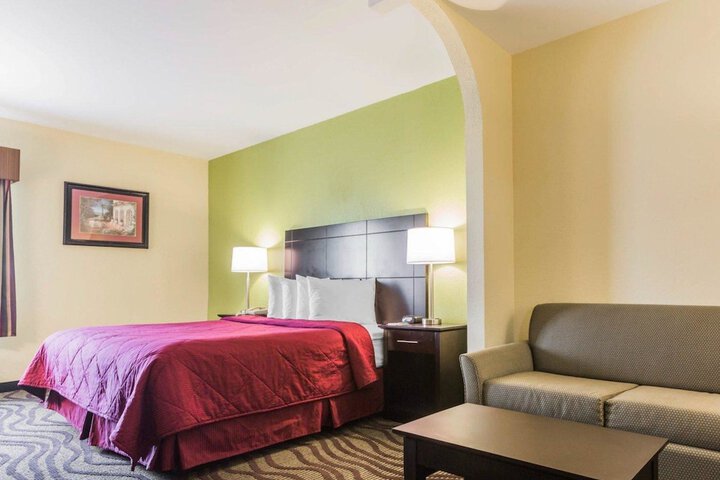 Quality Inn & Suites North Montgomery