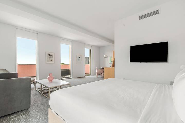 Room 118 of 164